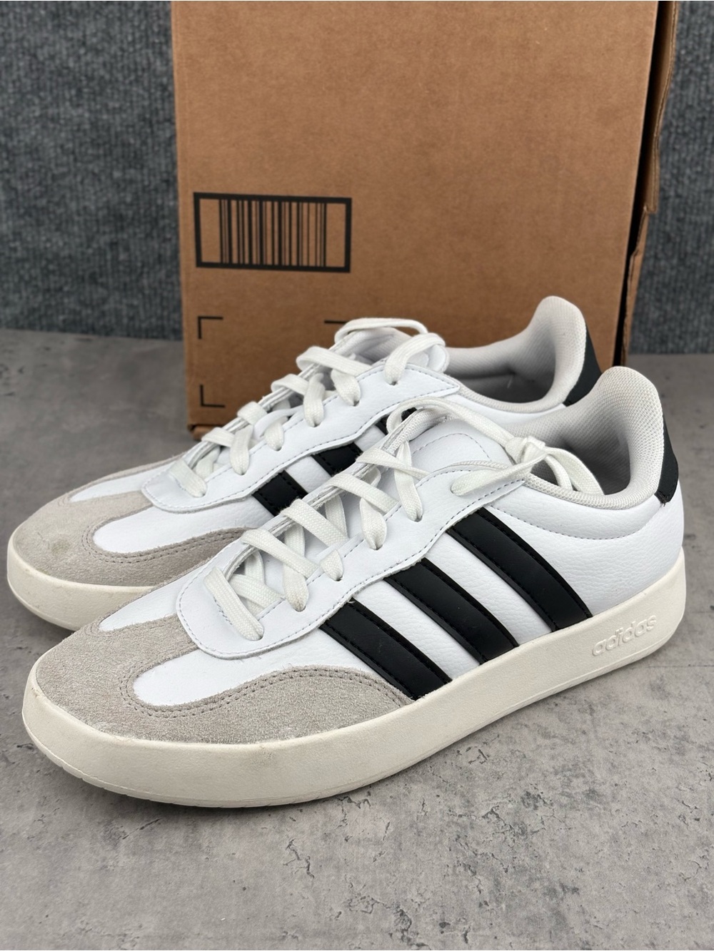 Adidas Women’s Barreda Sneakers Size 9 White Black Grey Casual Shoes Worn Once
